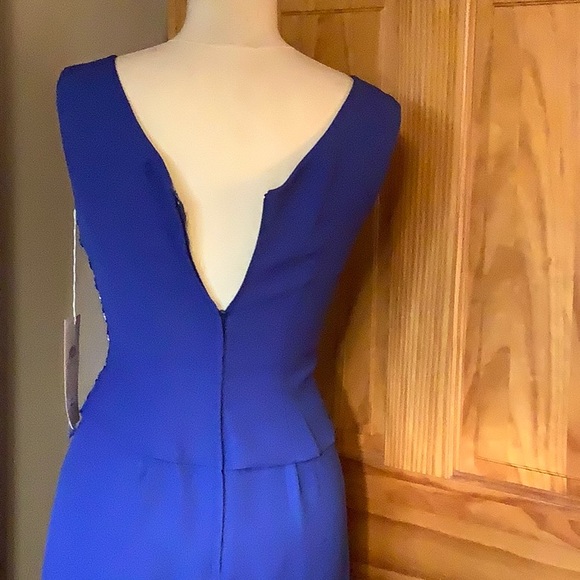 Aspeed Gown - Picture 6 of 10